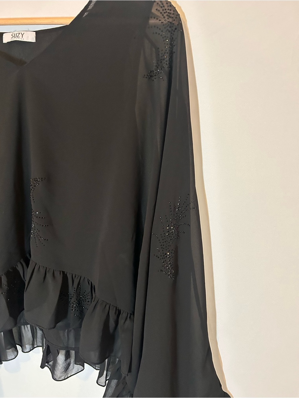Suzy Shier Black Embellished Chiffon Asymmetric Ruffle Blouse Top Large - Picture 2 of 3